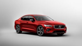 New Volvo S60 R Design Exterior