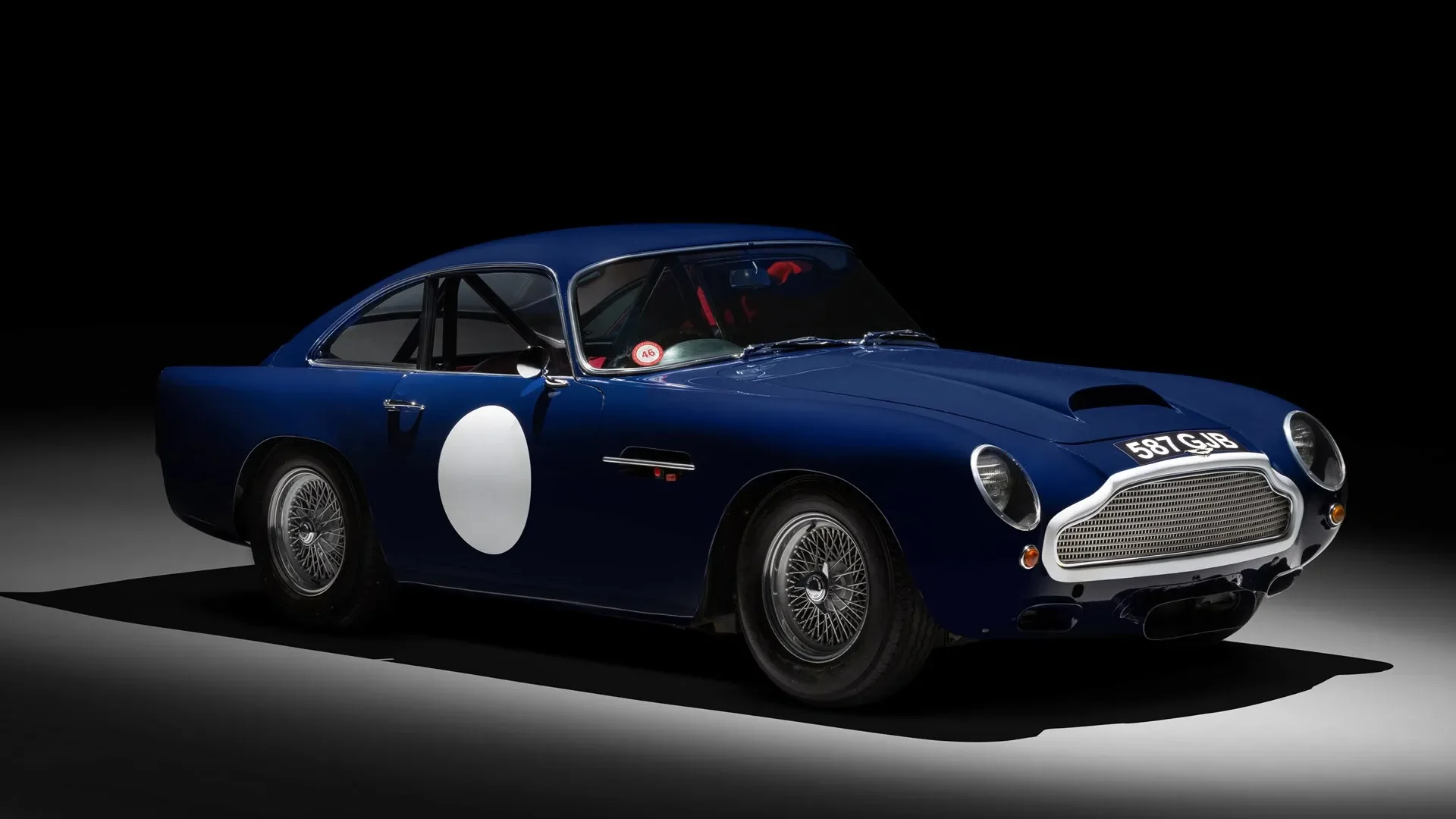 A la venta este Aston Martin DB4 GT Lightweight de 1960 que debutó en competición con Stirling Moss a los mandos