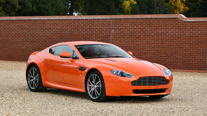 Aston Martin V8 Vantage Coupé