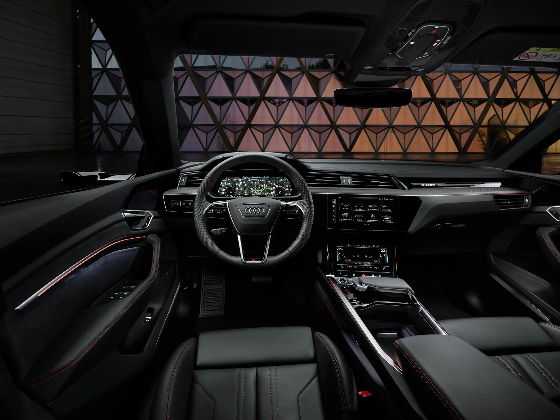 Audi Q8 e tron (2023) 05