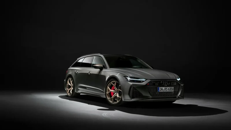 Audi RS 6 Avant performance (2023) 01