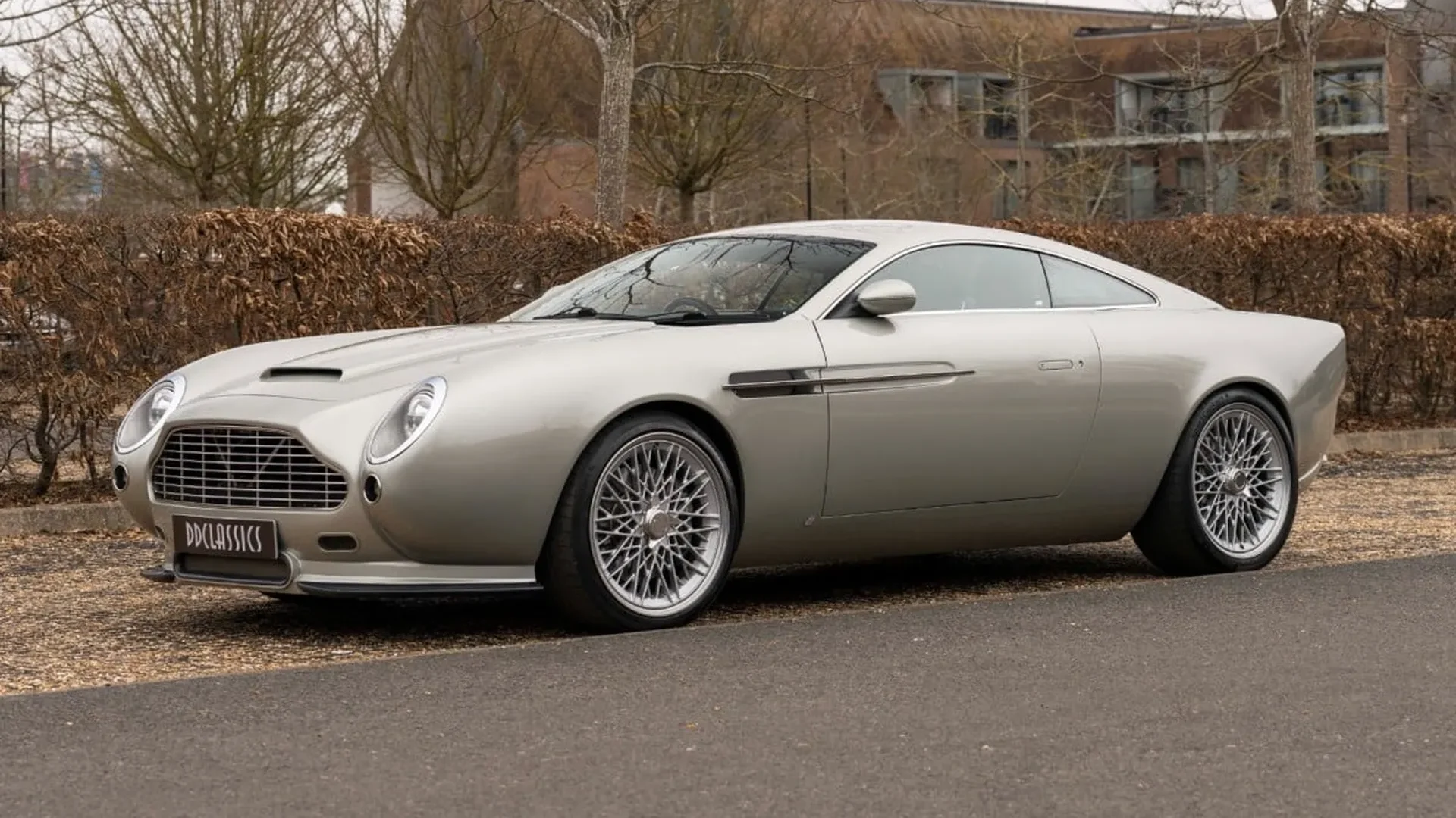 Este BAE Vantare es un automóvil único que pretende homenajear al Aston Martin DB5