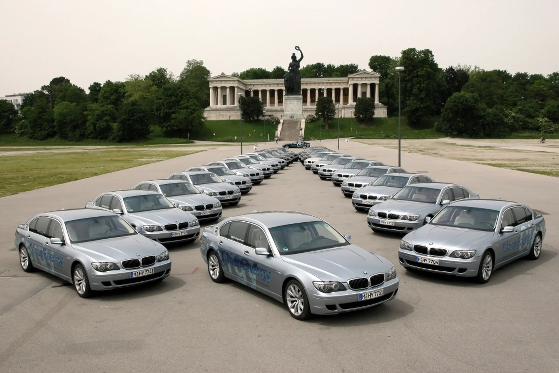 BMW Hydrogen 7 (2006) 01