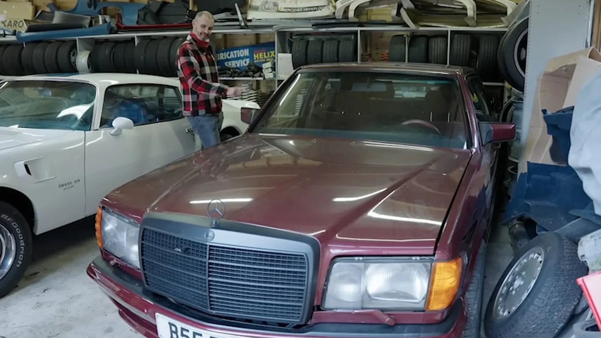 Jonny Smith te muestra en este vídeo una admirable colección de Mercedes-Benz modificados