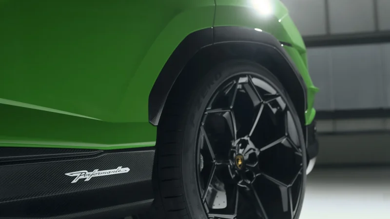 Lamborghini Urus Performante 81