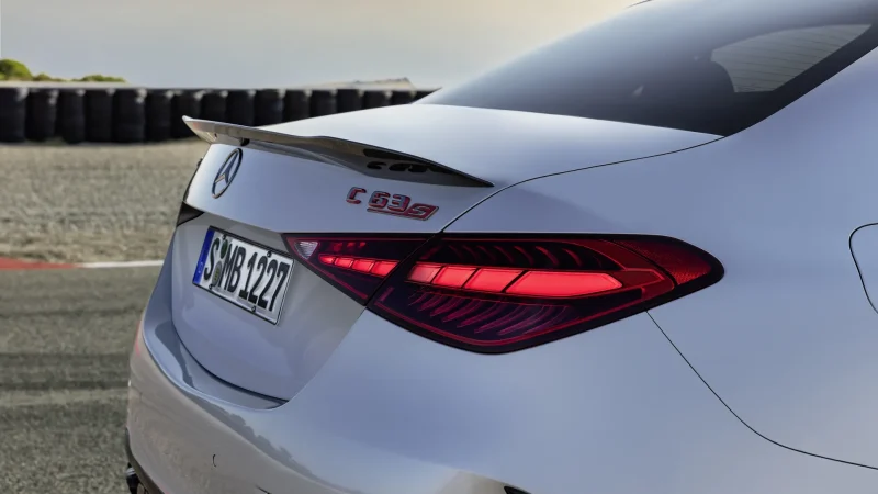 Mercedes AMG C63 S E Performance (2023) 39