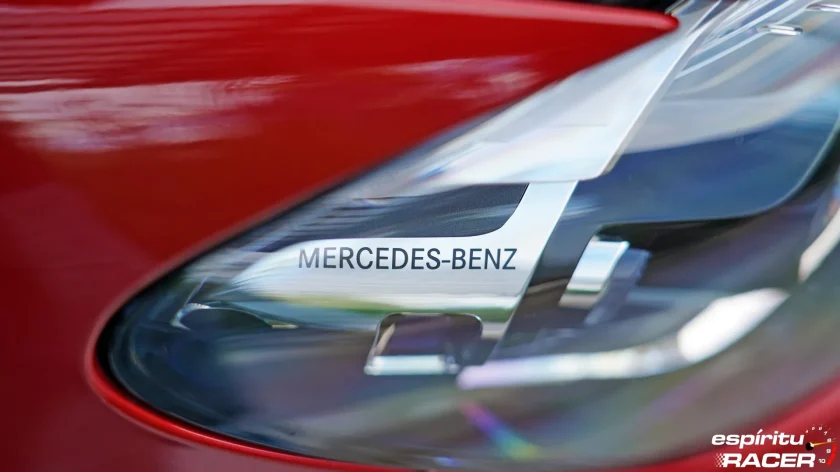 Mercedes Benz E300e 2021 08