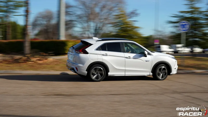 Mitsubishi Eclipse Cross PHEV 2021 dinamicas 03