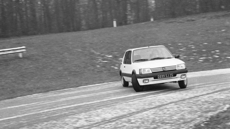 Peugeot 205GTi PTS 125 (1984) 01