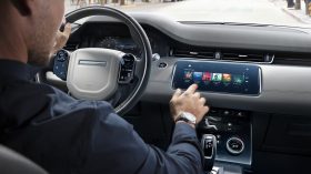 Range Rover Evoque 2019 Interior 04