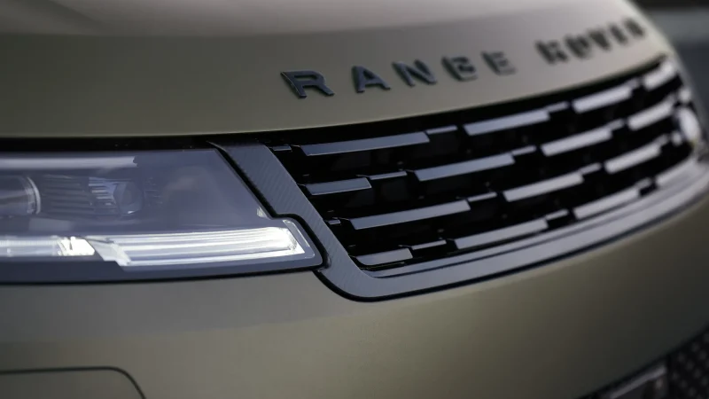 Range Rover SV (2023) 06
