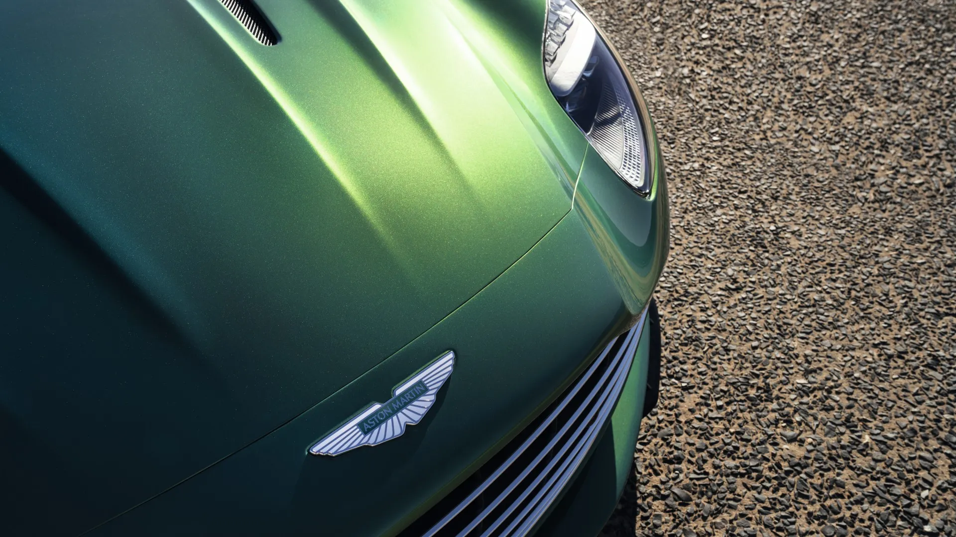 Aston Martin recurrirá a componentes de Geely en sus futuros modelos