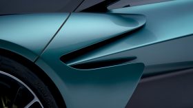 Aston Martin Valhalla (7)