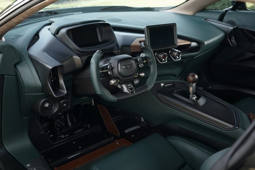 Aston Martin Victor 2020 14
