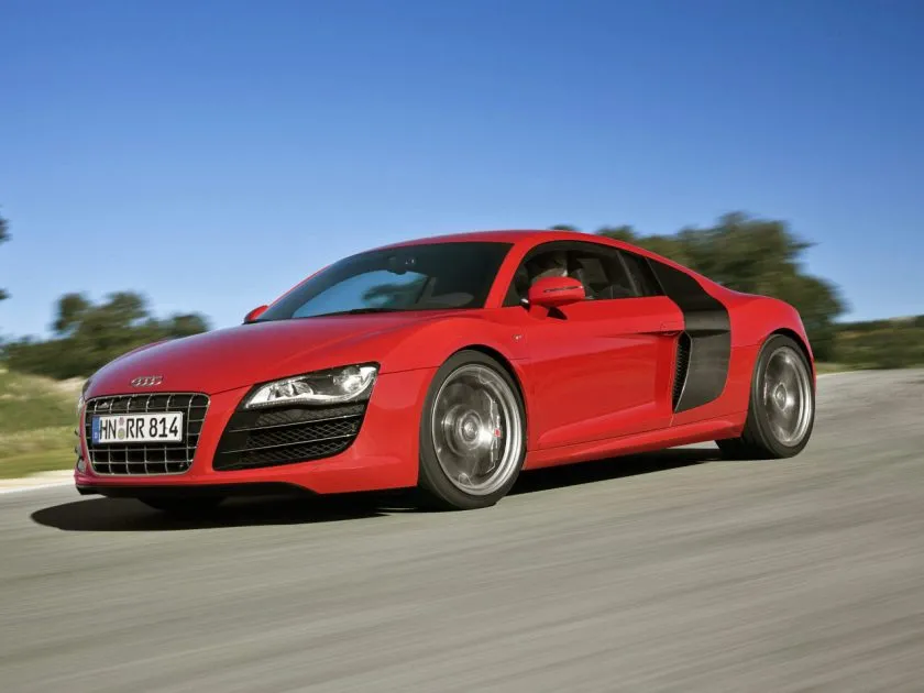 Audi R0 5 2 FSI quattro R tronic