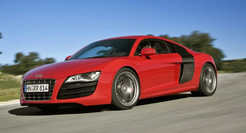 Audi R0 5 2 FSI quattro R tronic
