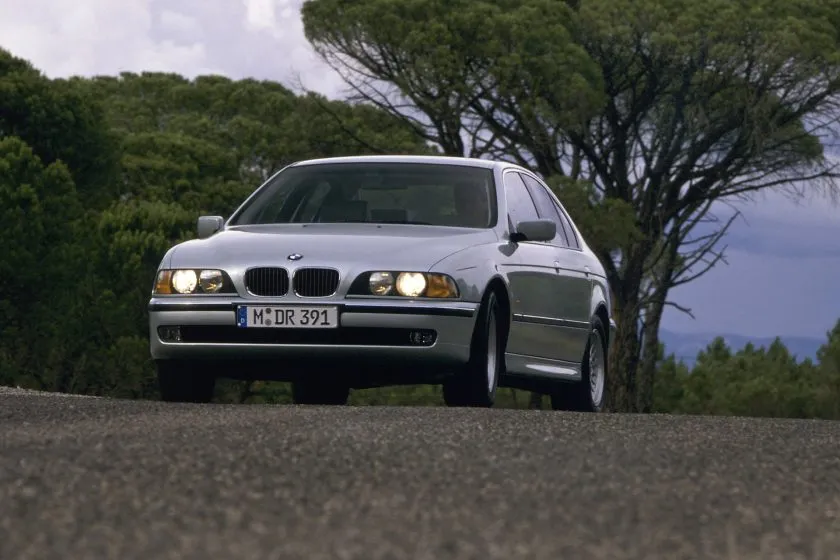 BMW 520i E39 (1)