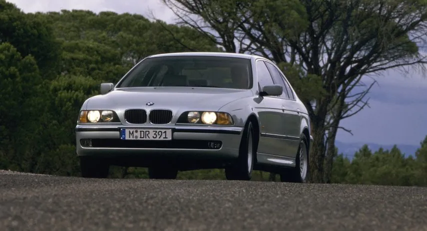 BMW 520i E39 (1)