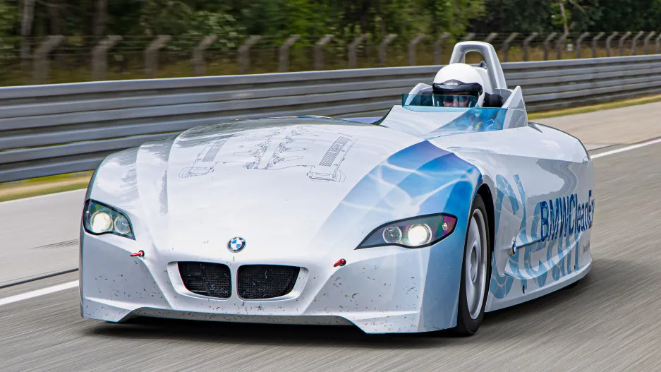 Del BMW H2R al BMW iX5 Hydrogen: la historia de los bávaros y el hidrógeno