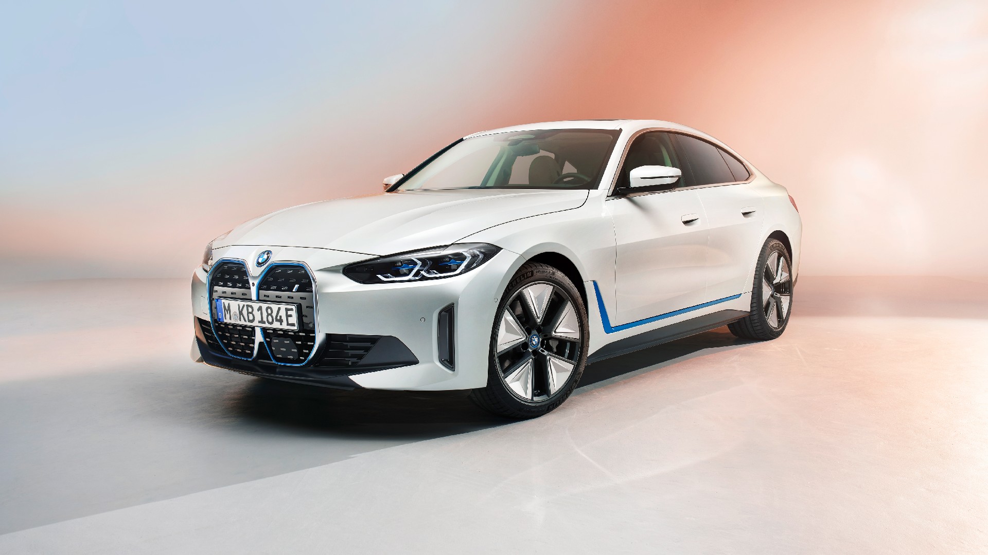 Se publican las primeras imágenes oficiales del BMW i4