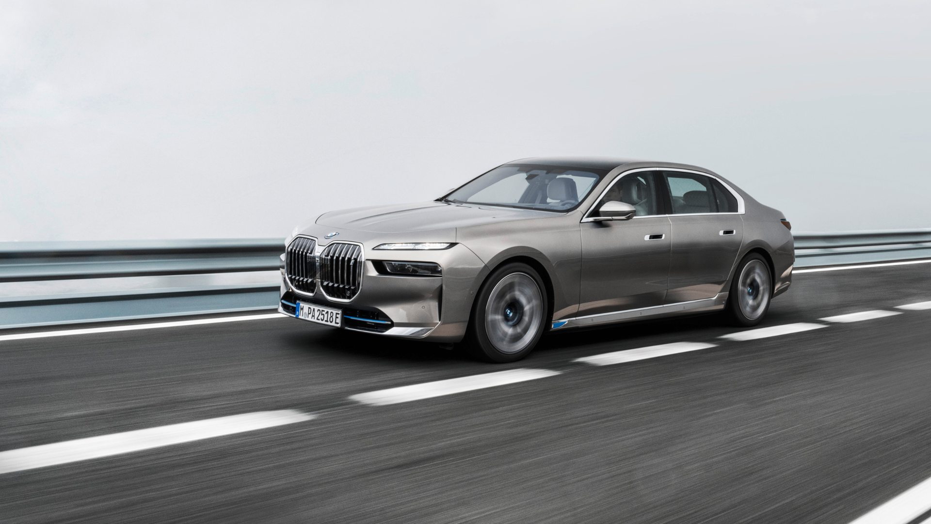El nuevo BMW Serie 7 lo apuesta casi todo a la digitalización y la electridad