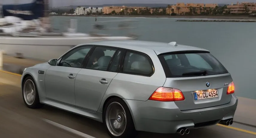 BMW M5 Touring E61 (1)