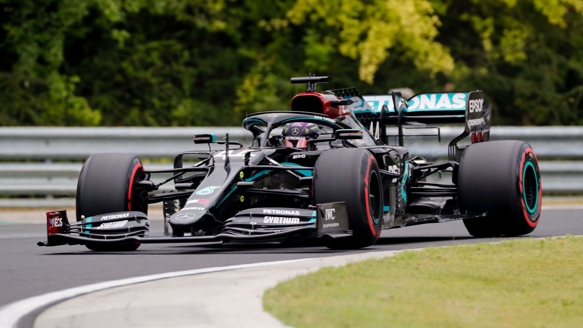 Mercedes vuela en la sesión clasificatoria del GP de Hungría