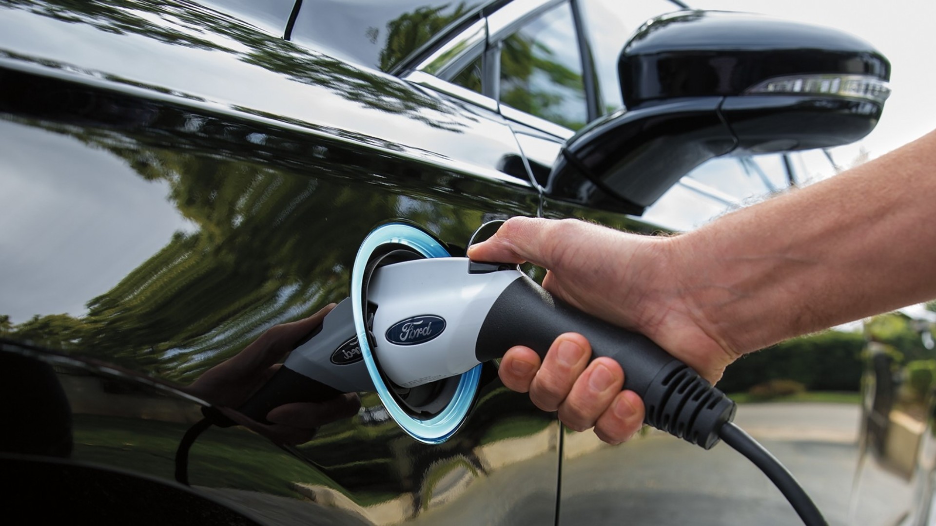 Ford planea una fuerte apuesta por los coches eléctricos