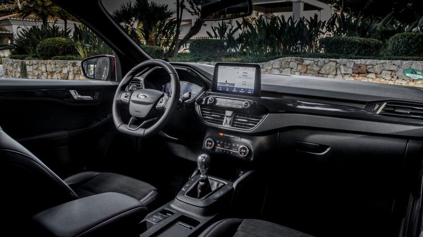Kuga ST Line X EcoBlue Hybrid (10)
