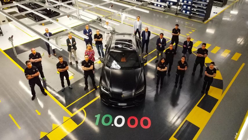 Lamborghini Urus 10000 1