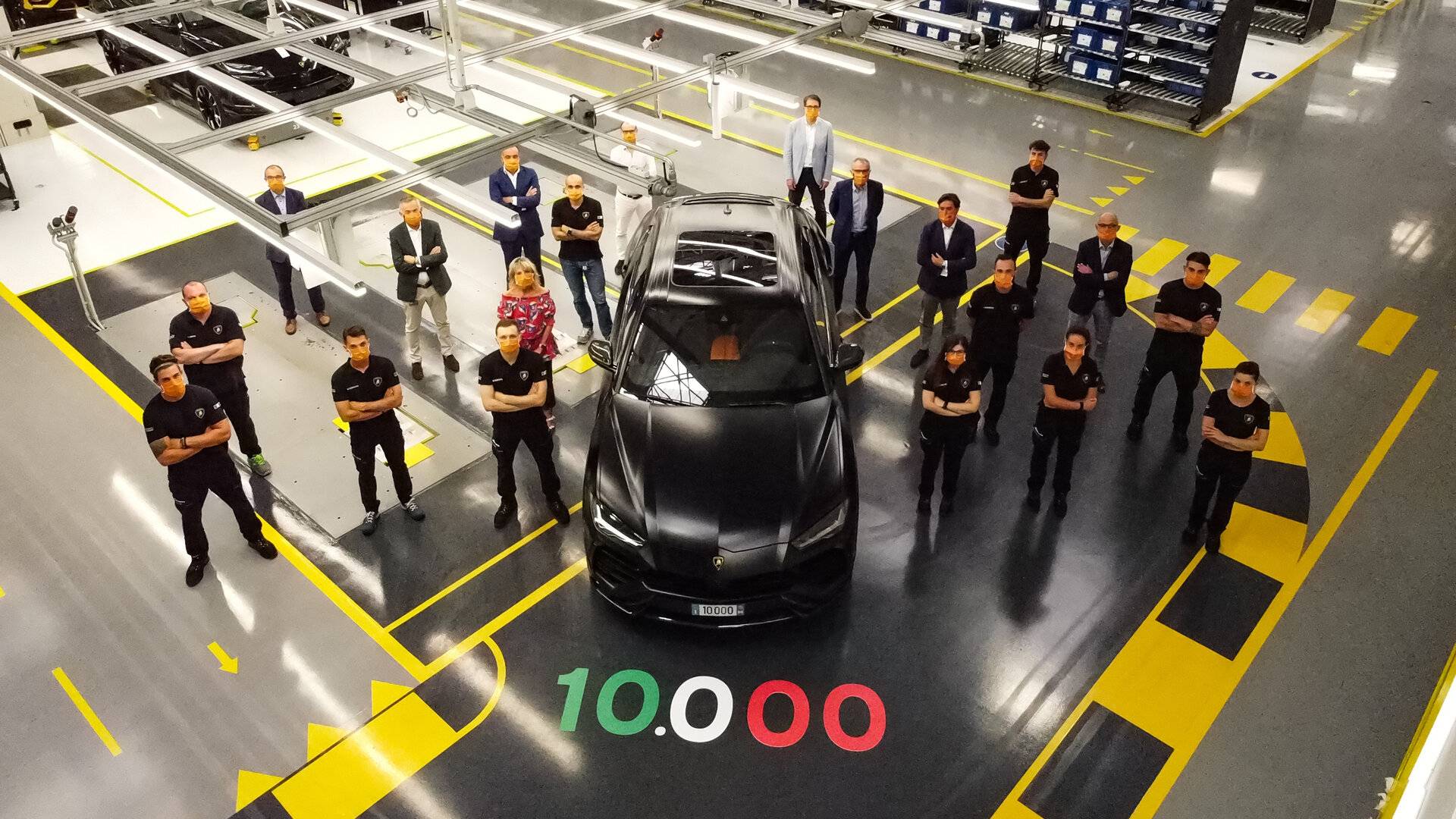 Lamborghini Urus 10000 1