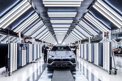 Lamborghini Urus tunel de luz