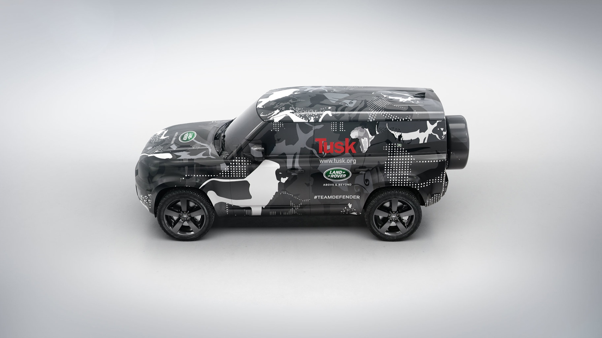 El nuevo Land Rover Defender se pone a punto en todos los terrenos