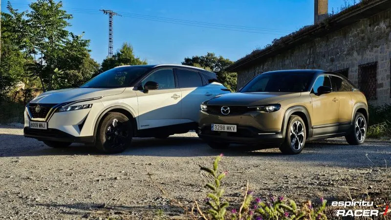 Mazda MX 30 híbrido vs Nissan Qashqai e Popwer 14