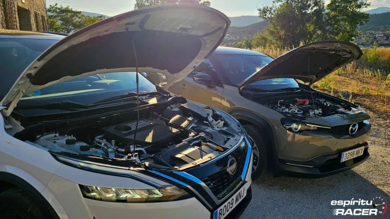 Mazda MX 30 híbrido vs Nissan Qashqai e Popwer 16