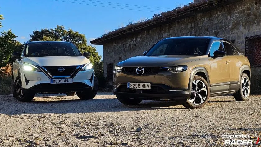 Mazda MX 30 híbrido vs Nissan Qashqai e Popwer 8