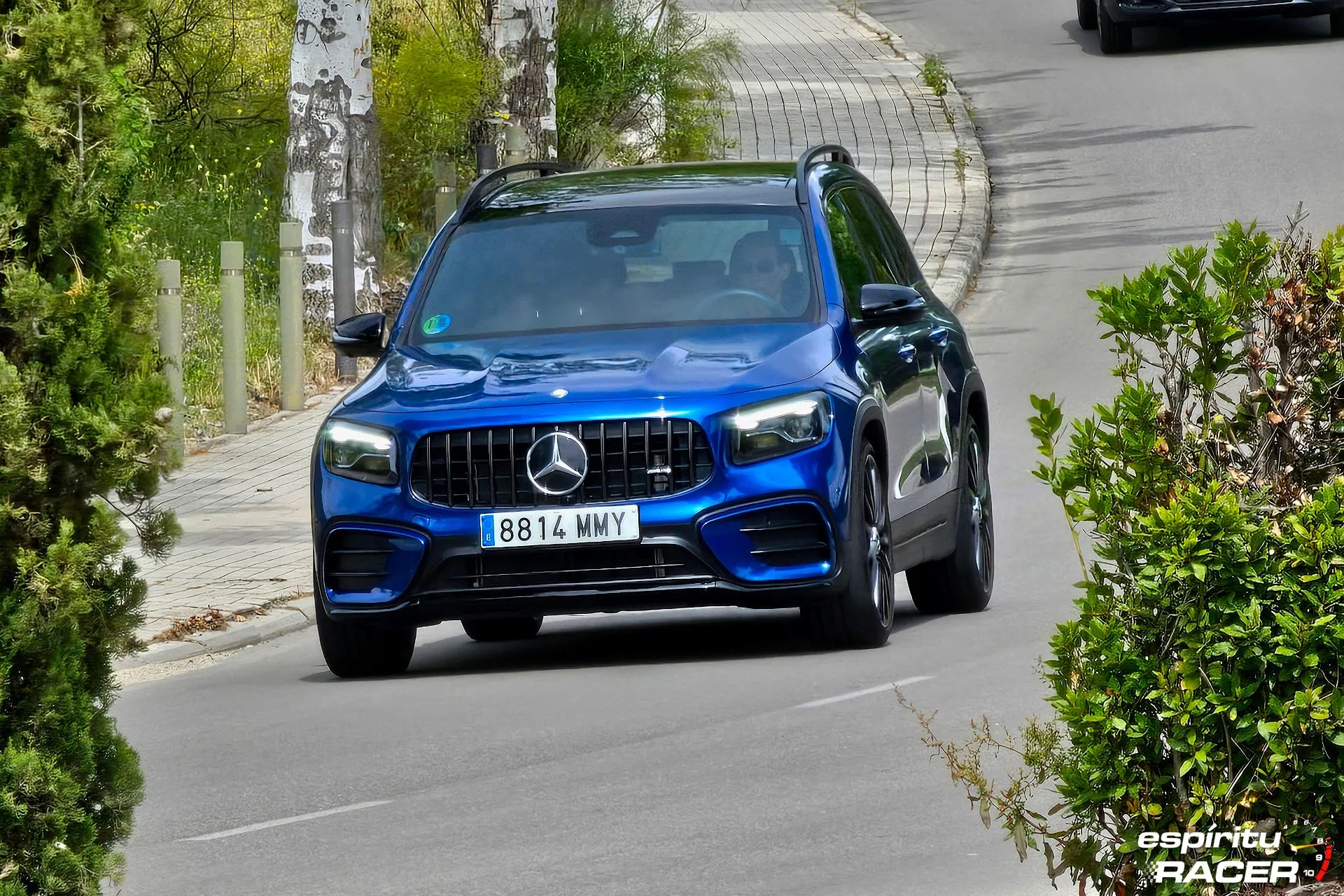 Mercedes-AMG GLB35: siete plazas, 306 caballos y cero lógica