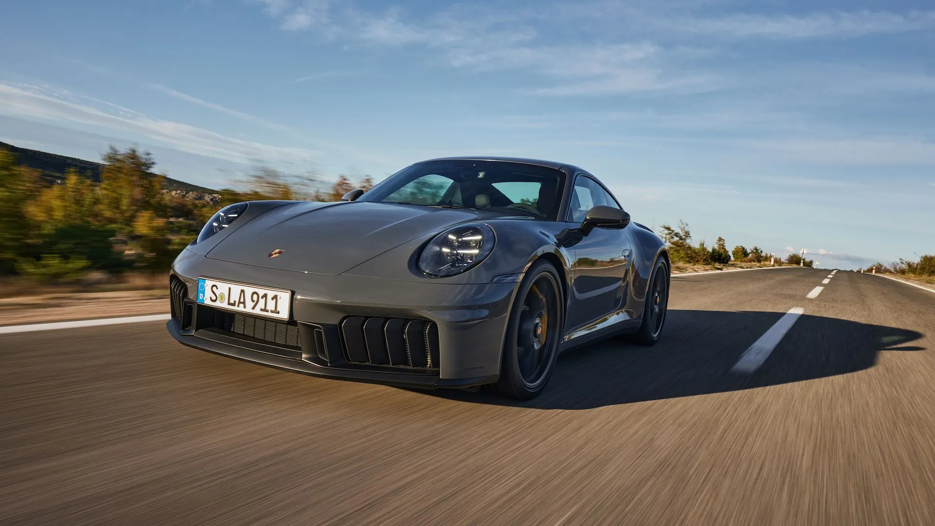 El primer Porsche 911 híbrido ya está aquí y no sorprende tanto como se esperaba