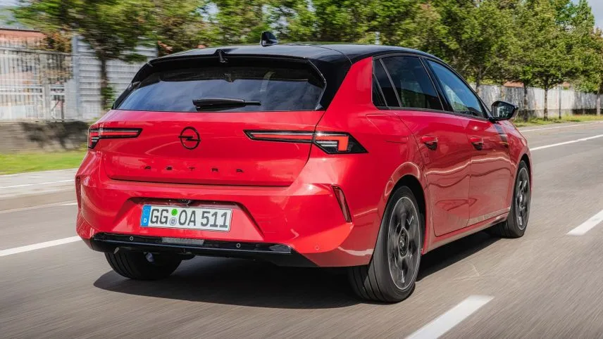 opel astra 2022 (2)