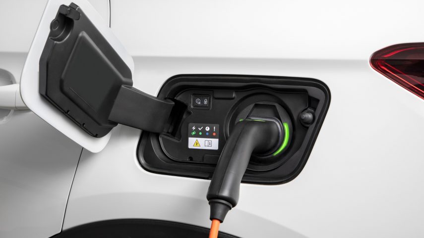 Opel Grandland X hybrid 2020 (7)
