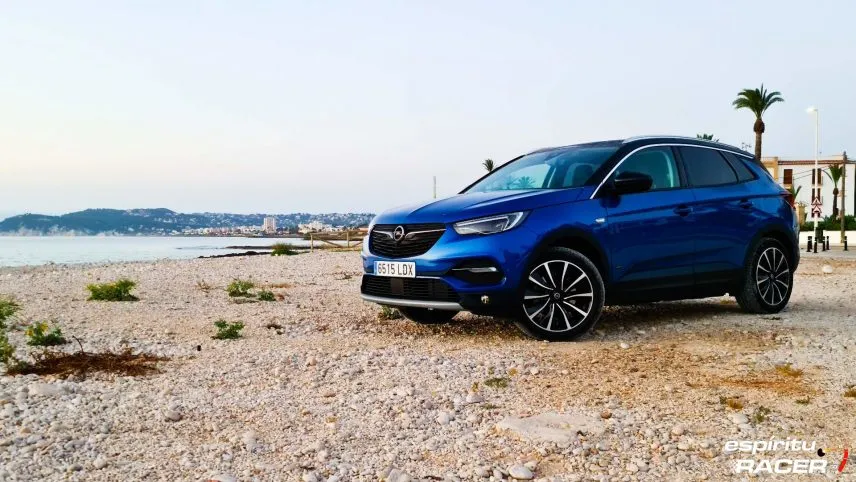 opel grandland x hybrid4 (13)