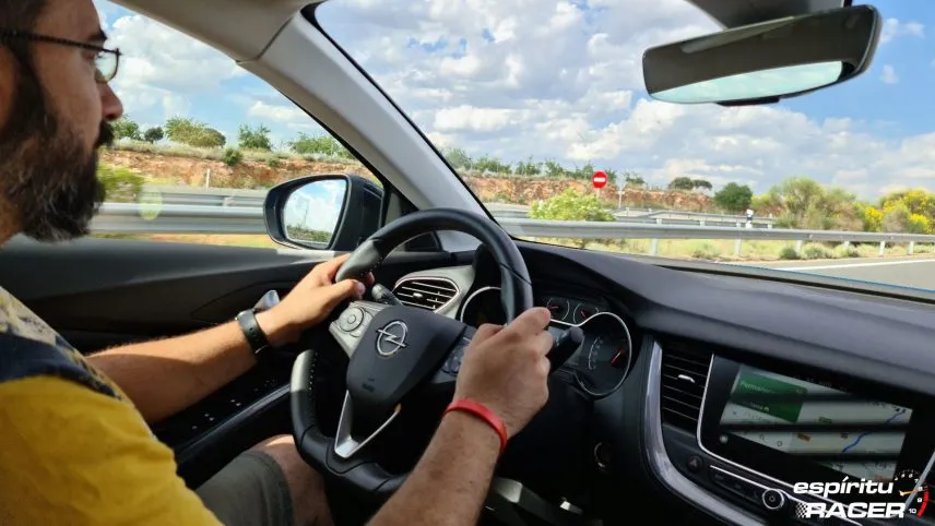 opel grandland x hybrid4 (41)