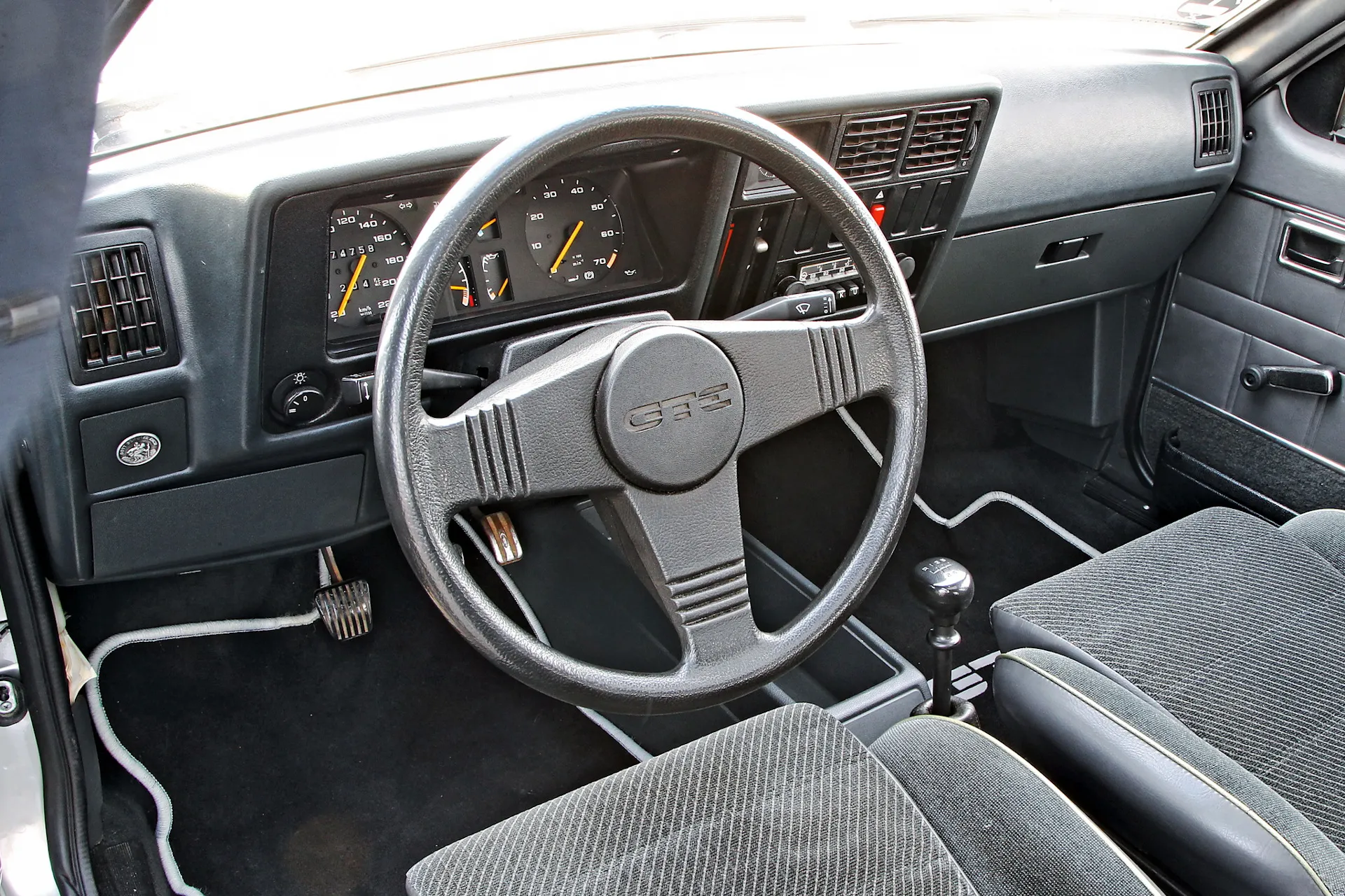 Opel Kadett GTE (2)