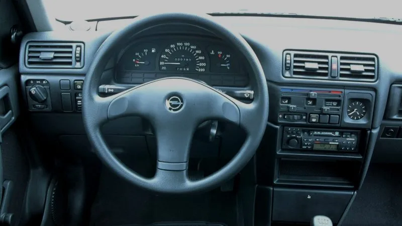 Opel Vectra GT (A)