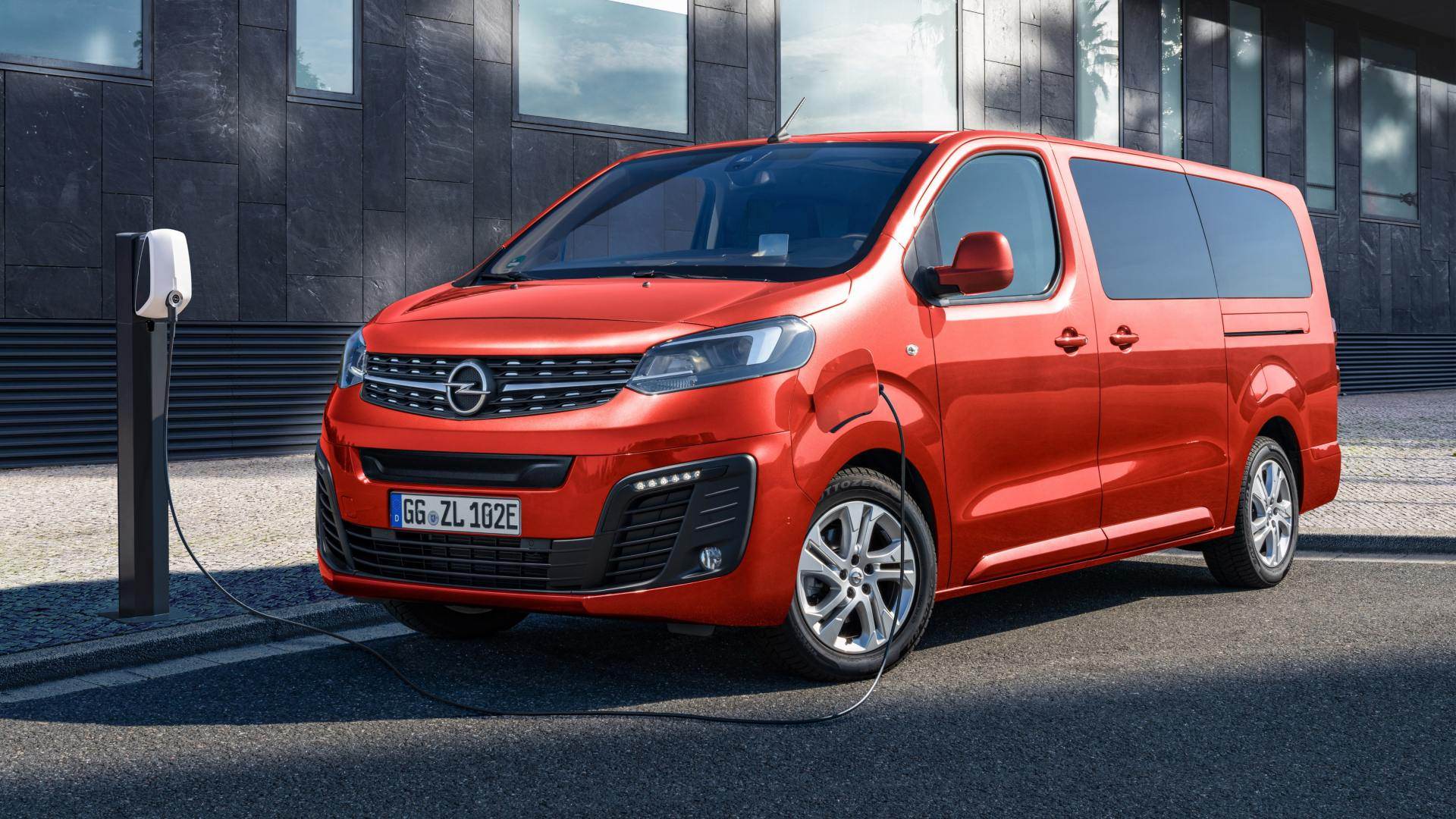Opel Zafira e-Life, eléctrica hasta 330 kilómetros de autonomía