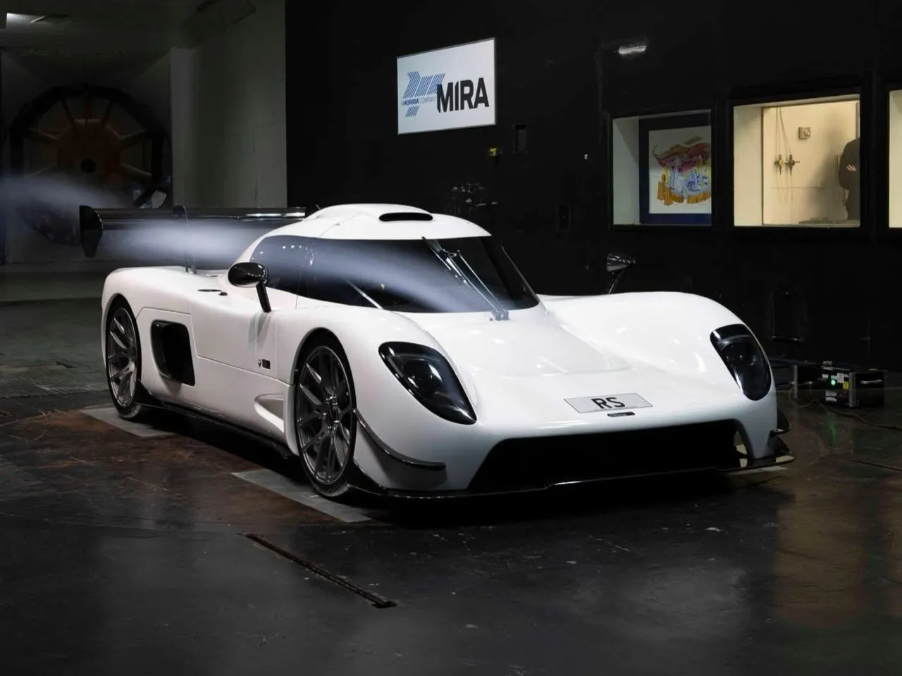 Peregryn GT-R y GT-S: El renacimiento americano de los míticos superdeportivos de Ultima con 700 CV y menos de una tonelada