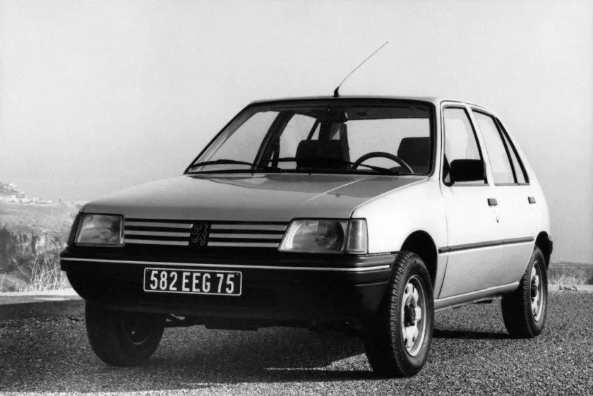 Peugeot 205 SR