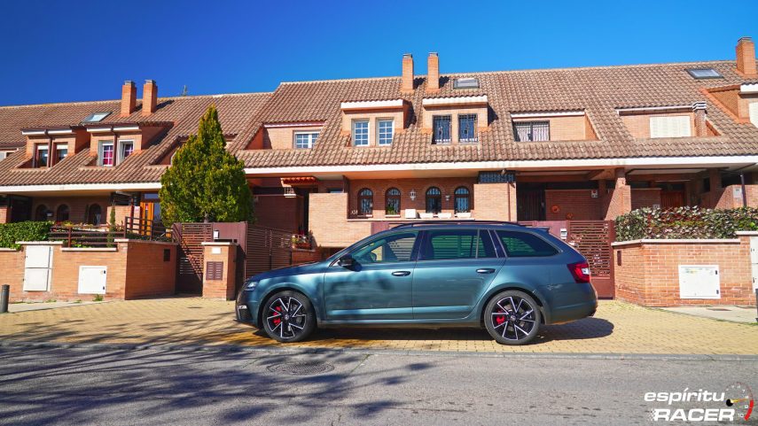 Skoda Octavia Combi RS 2019 estaticas 22