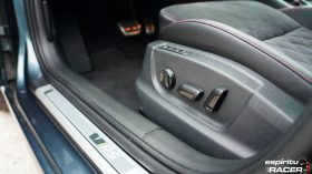 Skoda Octavia Combi RS 2019 interior 02
