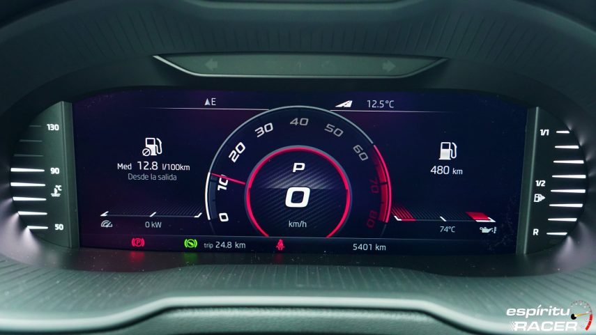 Skoda Octavia Combi RS 2019 interior 16